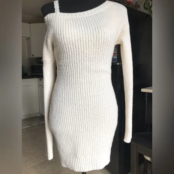 Y2K Hollister ivory sweater dress - Picture 6 of 12